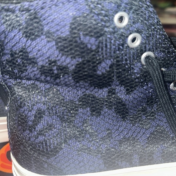 Converse Chuck Taylor All Star High Top Sneaker black floral lace over navy - Picture 9 of 9